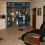 Astra فندق