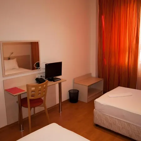 Hotel Astra 3*